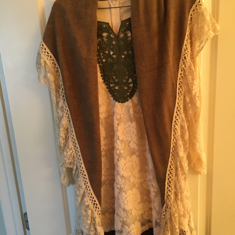 Dress - Picture 2 of 2
